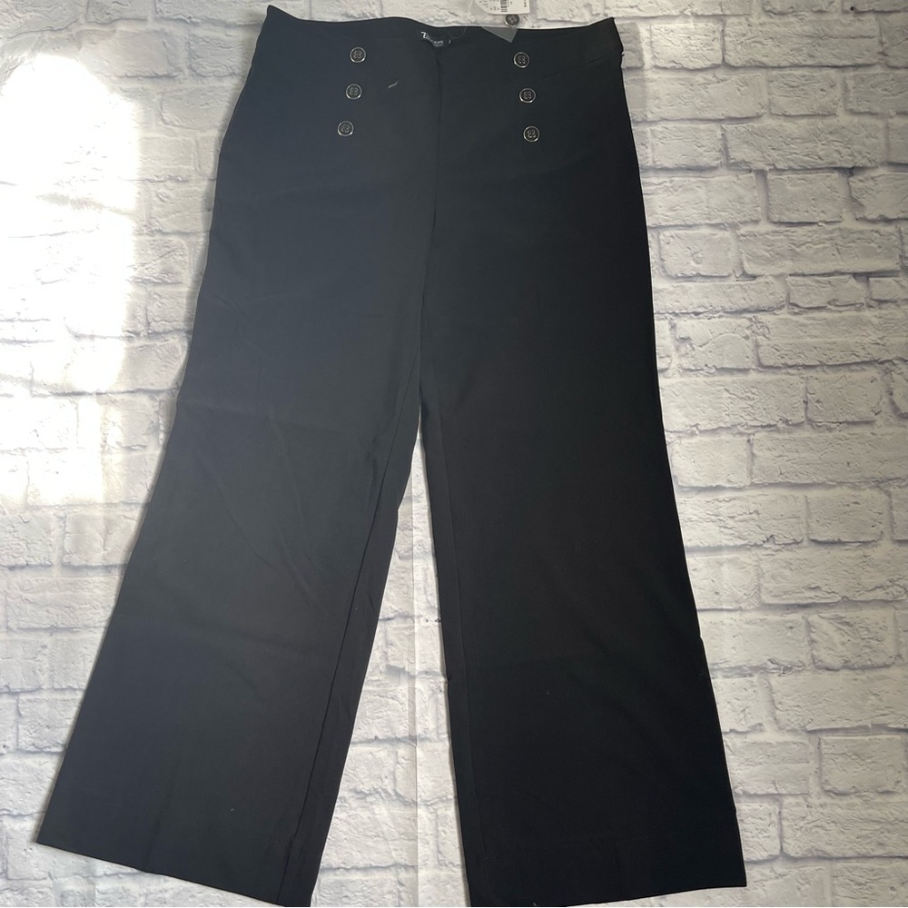 NEW Wide-Leg Buttoned Pants from New York & Company